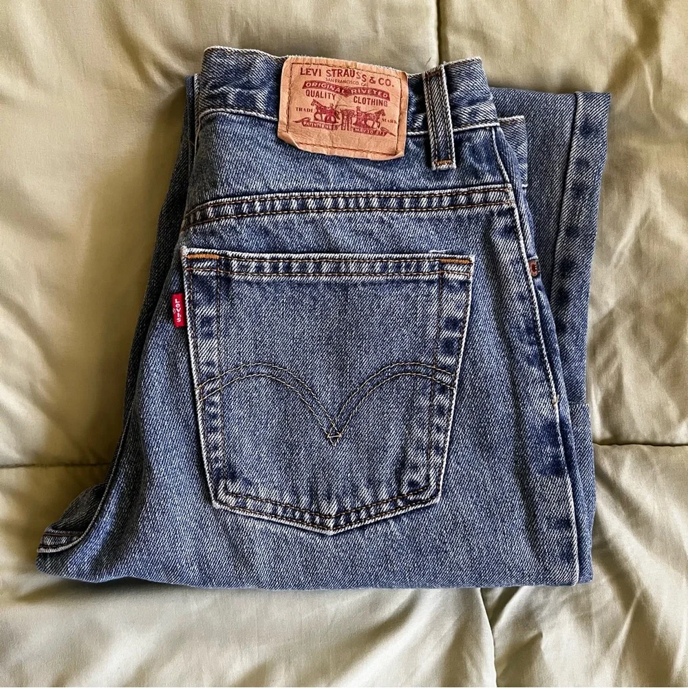 Vintage Levi’s 550 Relaxed - Picture 2 of 9